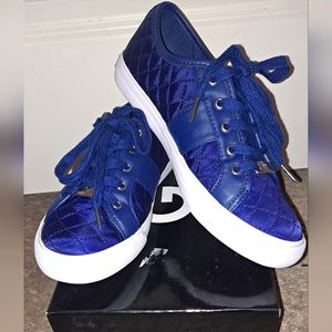 Guess Dark Blue Fabric GG Backer Size 8 M ( Used )